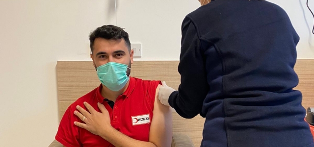 KKTK Kan Hizmetleri Birim ekibi Kovid-19 aşısı yaptırdı