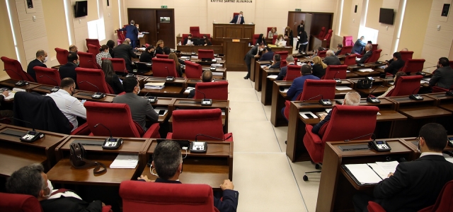 Meclis Genel Kurulu toplantıları ertelendi
