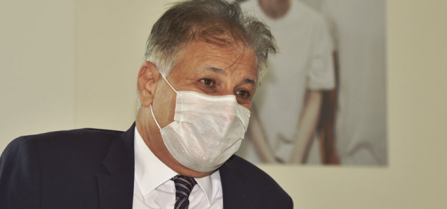Sağlık Bakanı Pilli halka çağrı yaptı: 'Bir müddet evlerimizde kalıp teması lütfen keselim”