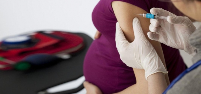 KTTB: 'Hamilelik ve emzirme dönemlerinde Covid-19 aşısı olunabilir”