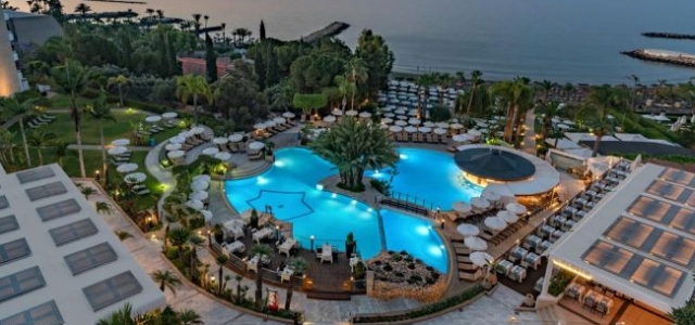 Güney Kıbrıs'ta turistlerin hızlı testlerini oteller ödeyecek