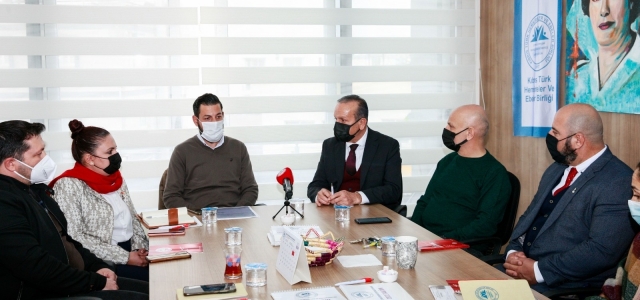 Ataoğlu: 'Sağlık çalışanlarına risk ödeneği verilmesi gerekir”