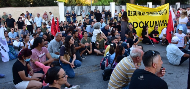 Zamlara Protesto! Toplumsal Varoluş Platformu Lefkoşa'da eylem yaptı