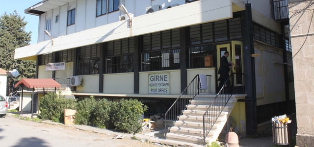 Kamu-Sen Girne Posta Şubesi'nde uyarı grevi başlattı