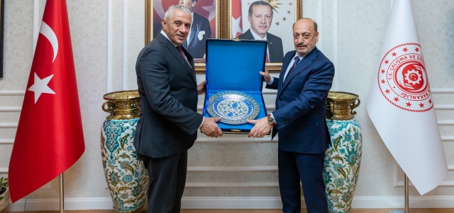 Çalışma ve Sosyal Güvenlik Bakanı Taçoy, Türkiye Çalışma ve Sosyal Güvenlik Bakanı Bilgin ile biraraya geldi