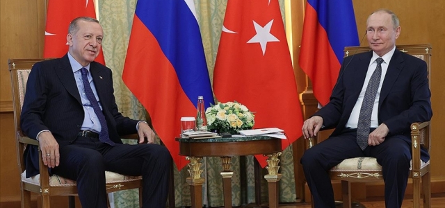 Erdoğan ve Putin Suriye'de terör örgütlerine karşı eş güdüm içinde hareket etme kararlılığını teyit etti