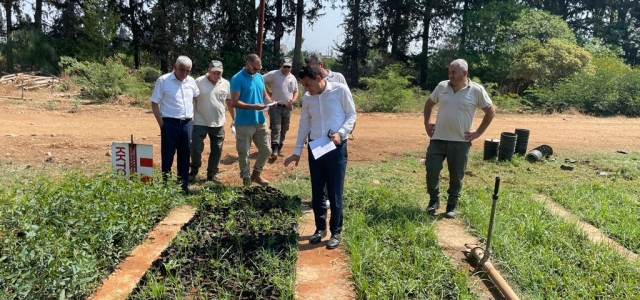 Tarım ve Doğal Kaynaklar Bakanı Oğuz, Güzelyurt'ta tarımsal gelişim alanını inceledi